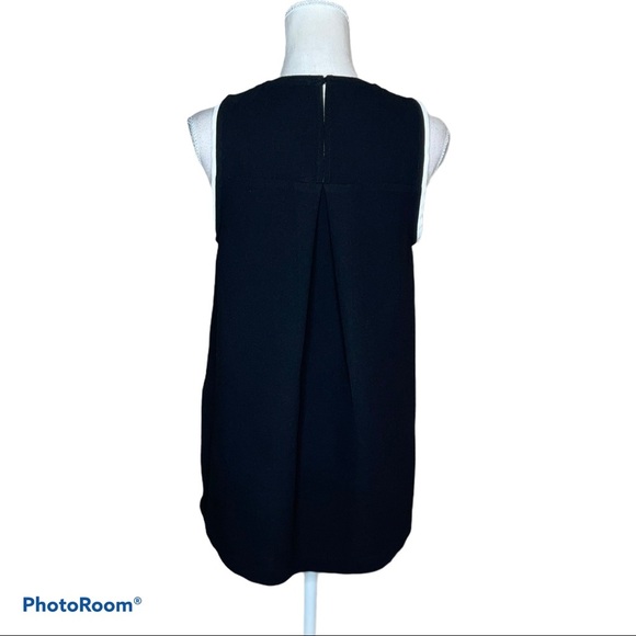 Madewell | Black Crepe Canal Sleeveless Tank top - Picture 8 of 8